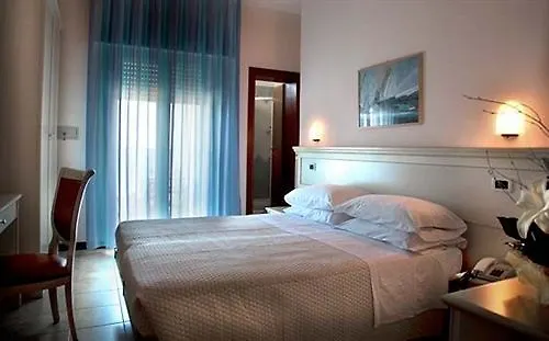 ***  Hotel Zeus Rimini Olaszország