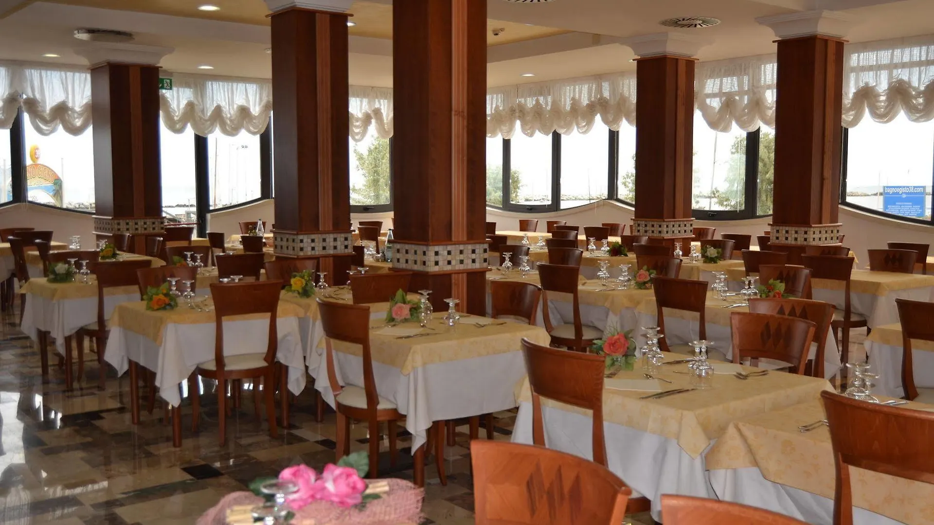 Hotel Zeus Rimini 3*,  Olaszország